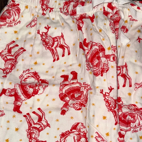 Old Navy Red and White Pajamas & Matching Shirt - Picture 4 of 7